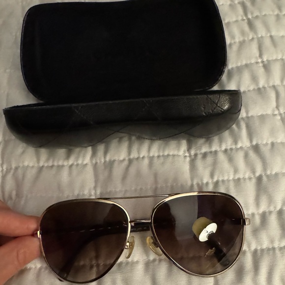 VINTAGE AUTHENTIC CHANEL aviator chain sunglasses - Picture 3 of 5